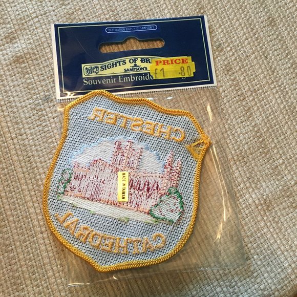 NWT "Chester Cathedral" Souvenir Embroidered Badge - Picture 3 of 4